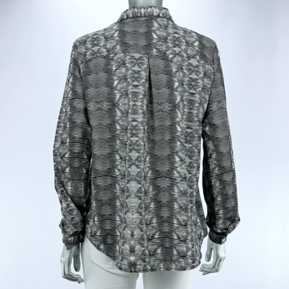 Olive & Oak Blouse with Very Cool Pattern - Picture 3 of 3